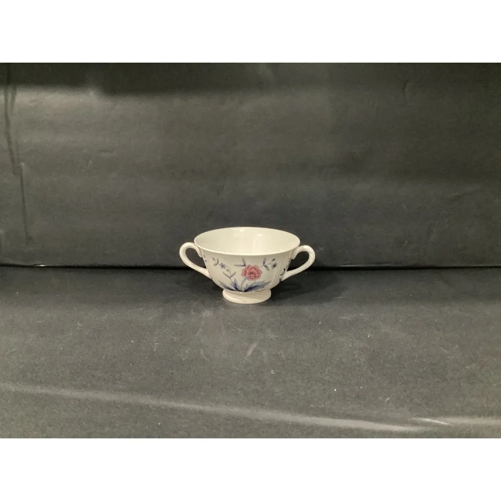 Wedgwood Williamsburg Potpourri NK510 Double-Handle Footed‎ Cream Soup Bowl *